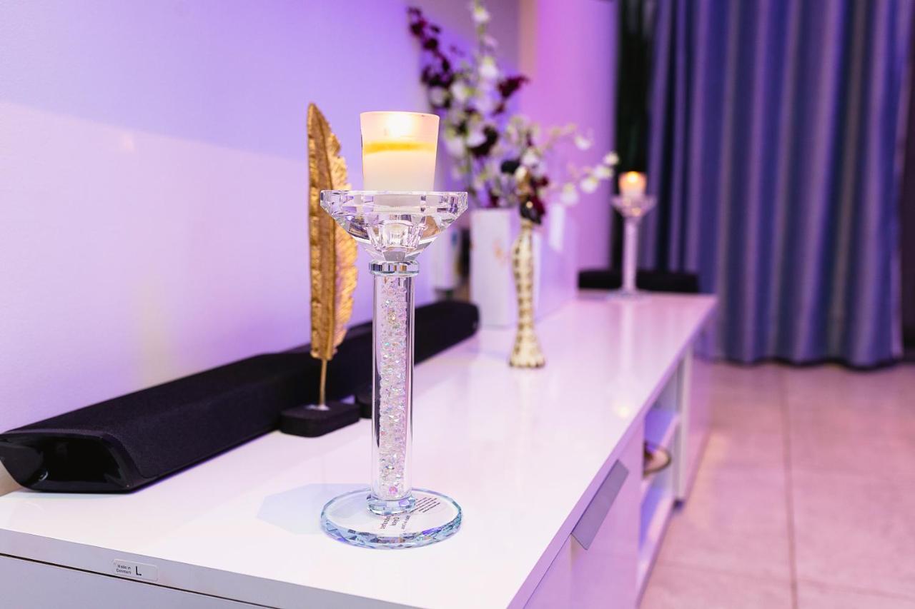 Piano And Gold At The Signature, Tetteh Quarshie Акра Екстериор снимка